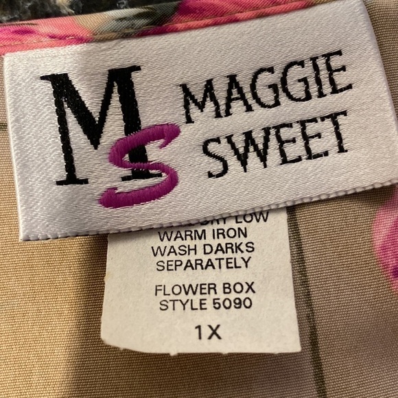 D womens Maggie Sweet sleeveless floral plus size top 1X. EUC - Picture 3 of 3